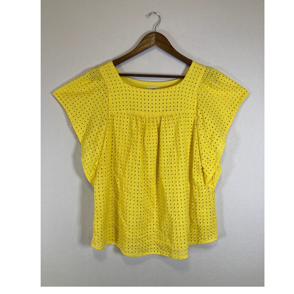 Cottagecore Betsey's Boutique Shop Women M Yellow Eyelet‎ Flutter Sleeve Top
